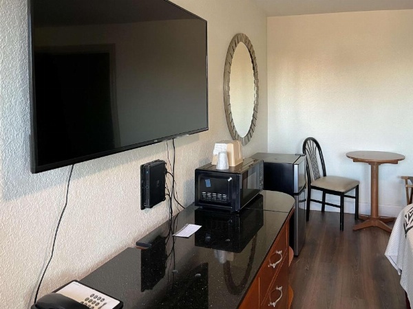 Motel 6 Galveston, TX Seawall image 13